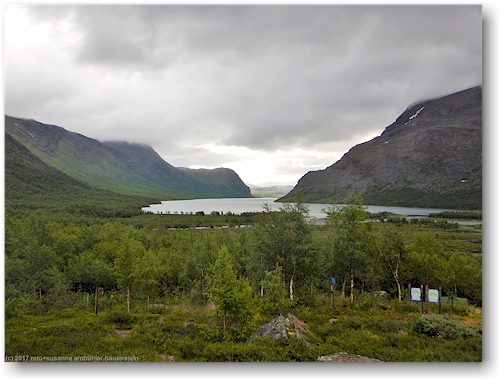 blick von den kaitumjaurestugorna auf den padje kaitumjaure