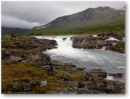 wasserfall im lauf des kaitumjakka