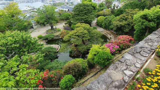 kleiner park im glover garden in nagasaki