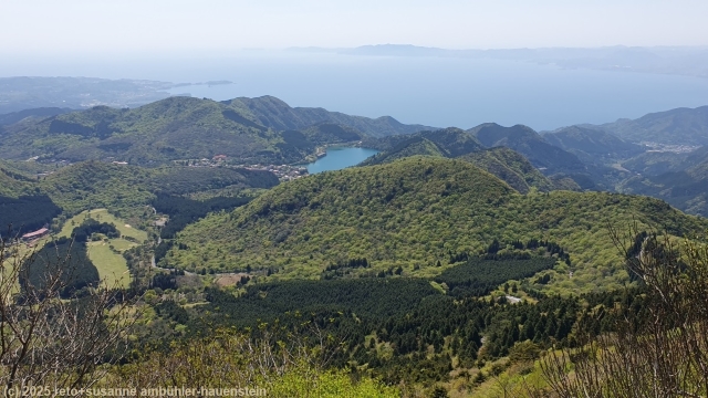 blick von der bergstation der luftseilbahn auf dem mount myoken