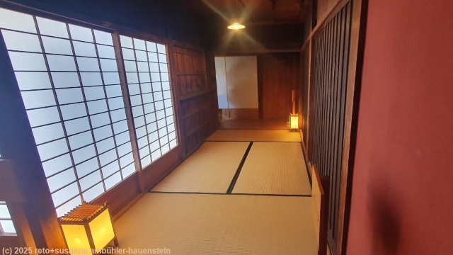 flur im haus in der tempelanlage sengan-en bei kagoshima