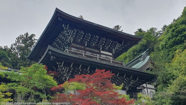 daishoin tempel am aufstieg zum mount misen auf der insel miyajima