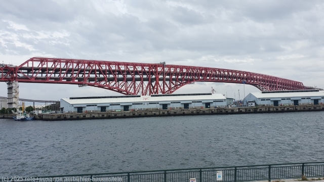 minato bruecke in osaka