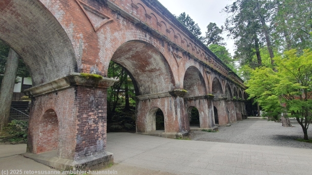 suirokaku aequadukt beim nanzenji tempel in kyoto