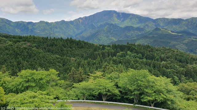 bergkette mit mount ena