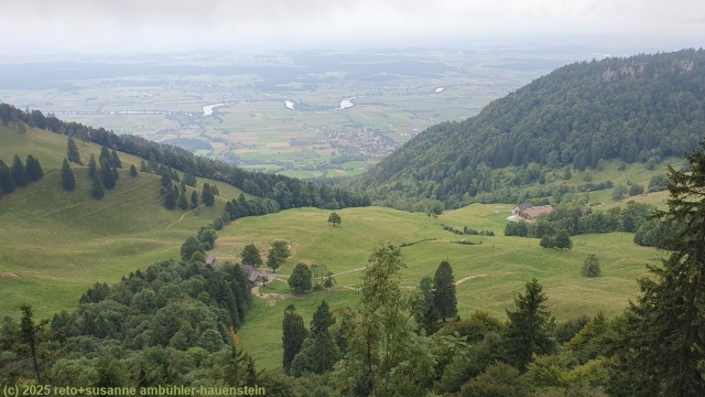 aussicht vom wanderweg entlang der kueferegg