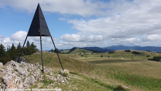 triangulationspunkt auf dem gipfel des mont racine