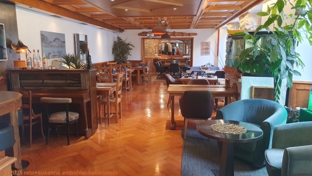 speisesaal im hotel de la truite in le pont